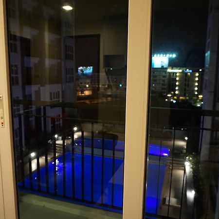 Pool View Room The Prio Chiang Mai Exterior photo
